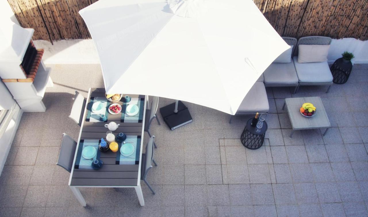 Central Olhao Home - Private Spacious Sunlit Patio Bagian luar foto