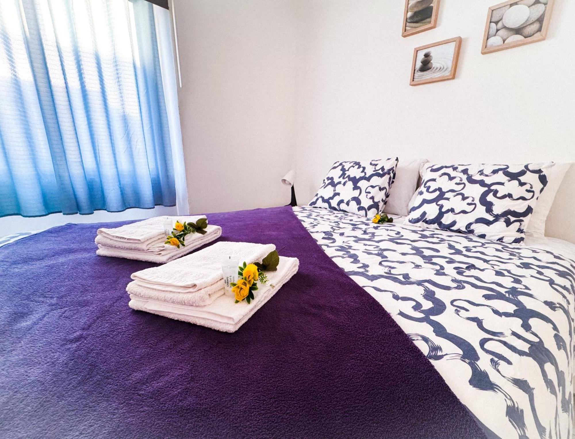 Central Olhao Home - Private Spacious Sunlit Patio Bagian luar foto